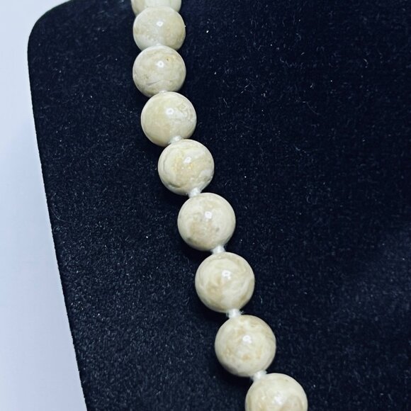 Natural Jasper Stone Carved Elephant Necklace 30” (5572) - Picture 4 of 7